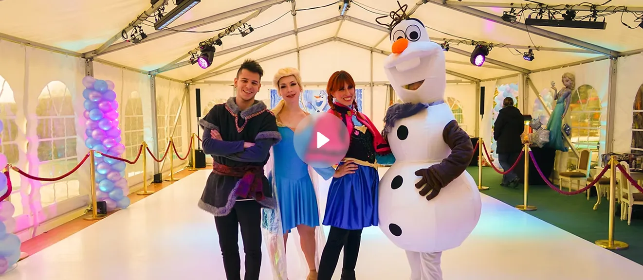 Aperçu du showreel Delice Show — personnages costumés sur glace